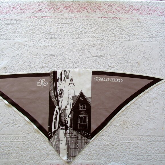 ESTONIA SCARF w PICTURE of TALLIN, TRIANGLE HEAD or NECK SCARF, BROWN TAN WHITE - Picture 2 of 5